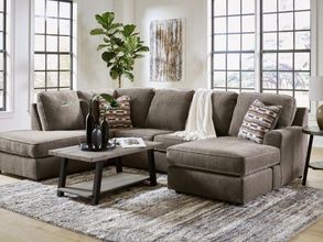 O'Phannon 2-Piece LAF Sectional With Chaise In Putty