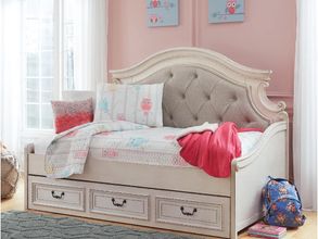 Realyn White Twin Storage Daybed