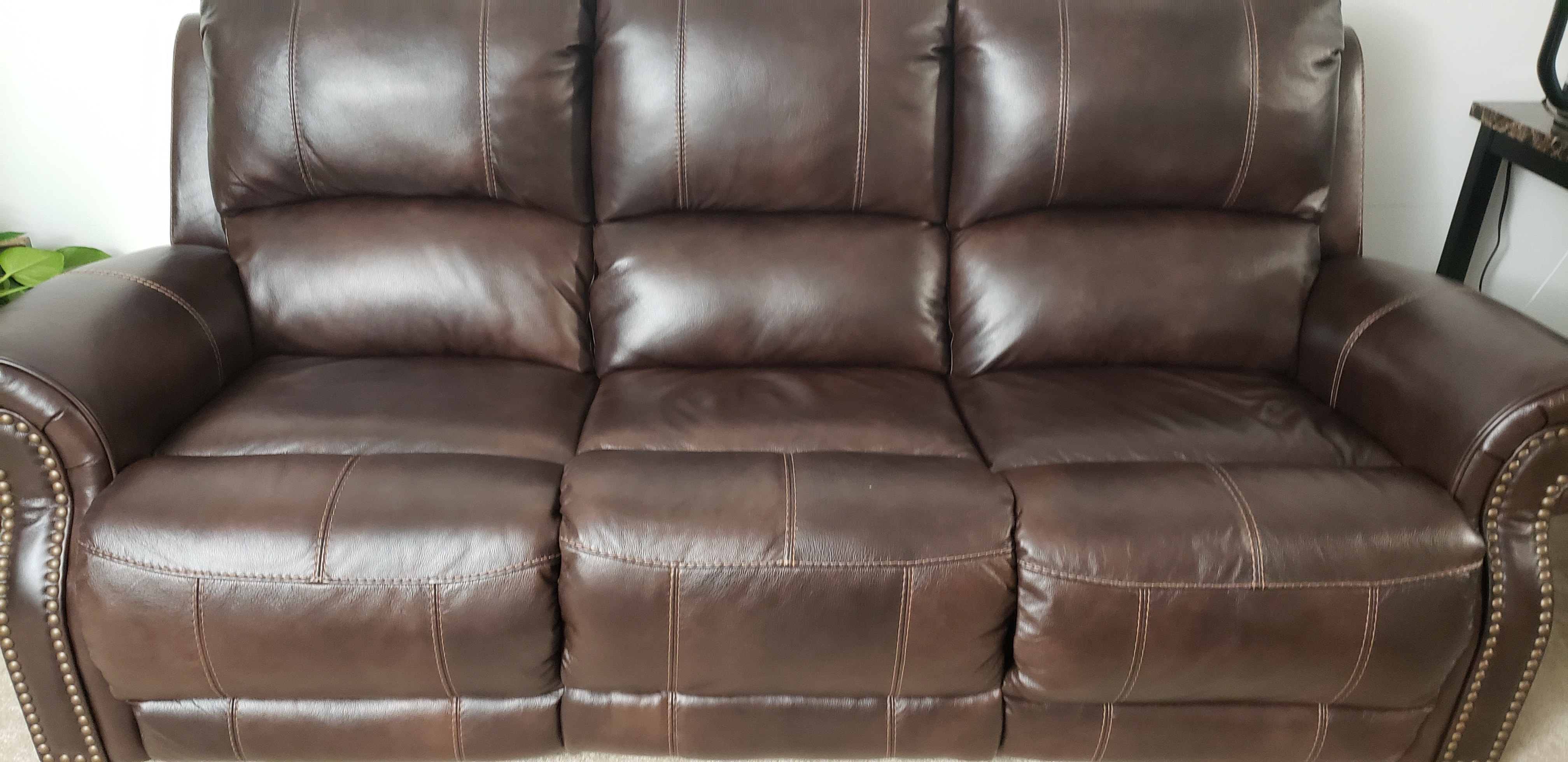 Buncrana Dual Power Leather Recliner